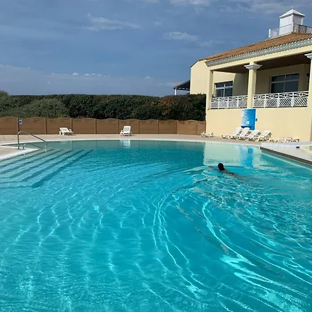 Pamplemousse 3 - Vue Et Piscine, Proche Golf