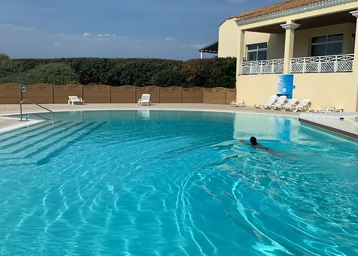 Pamplemousse 3 - Vue Et Piscine, Proche Golf